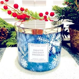 Frosted Coconut Snowball Bath & Body Works Candle